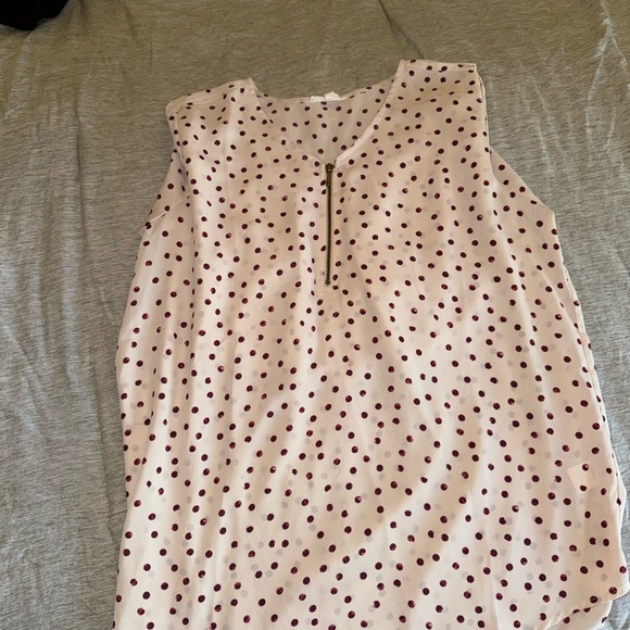 Cute polka dot top - Picture 2 of 5